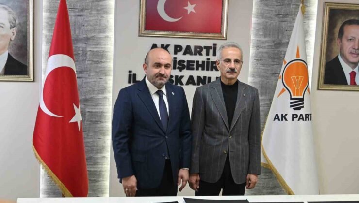 Bakan Uraloğlu, AK Parti Eskişehir Teşkilatı ile buluştu