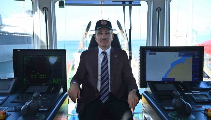 Bakan Uraloğlu: “İstanbul’da gemilere 7 gün 24 saat kesintisiz haberleşme hizmeti sunacağız”