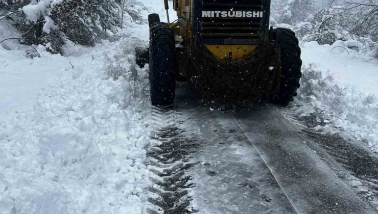 Bartın’da karla mücadele çalışmaları devam ediyor