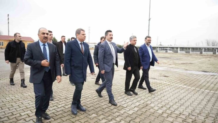 Başkan devreye girdi, canlı hayvan pazarı yeniden açıldı