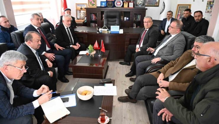 Başkan Şükrü Başdeğirmen Aksu’da muhtarların taleplerini dinledi