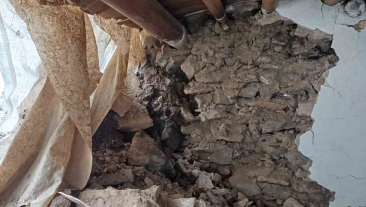 Batman’da heyelan: Kayaların düştüğü ev yıkıldı