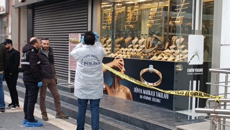 Batman’da silahlı kuyumcu soygunu: Kar maskeli 2 şüpheli, çaldıkları altınla birlikte kaçtı