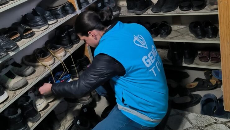 Bayburt’ta çocuklara teravih sürprizi: Ayakkabılarda çikolata