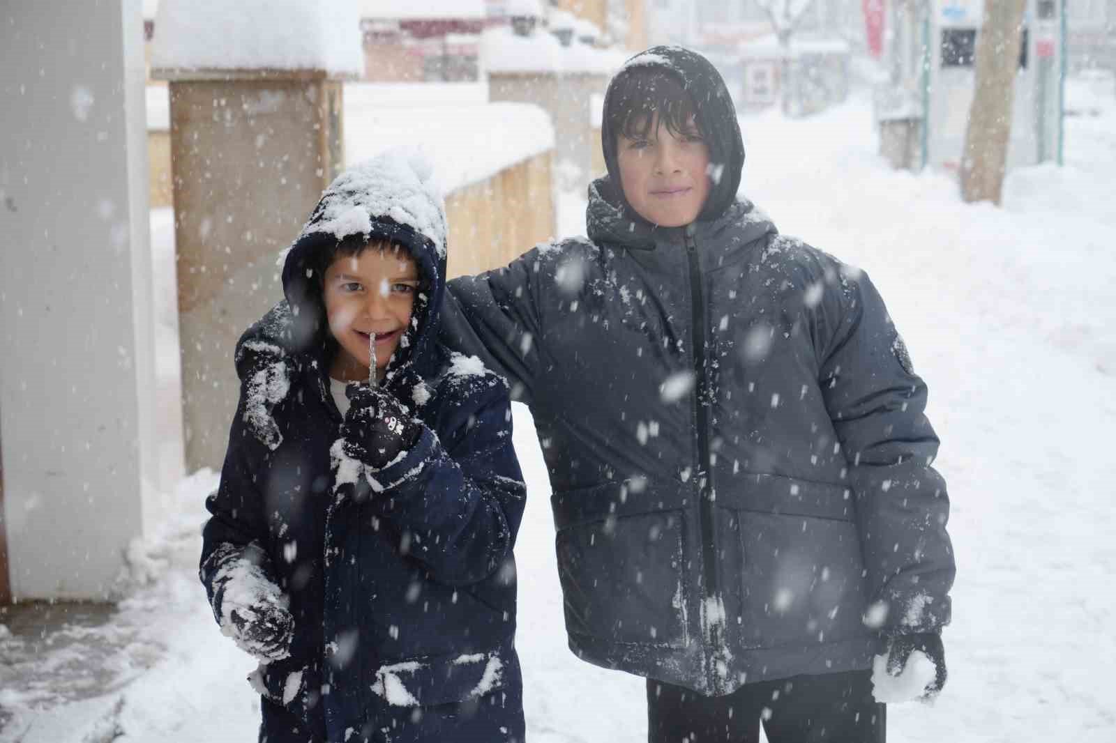 Bayburt’ta kar tatili 1 gün daha uzatıldı