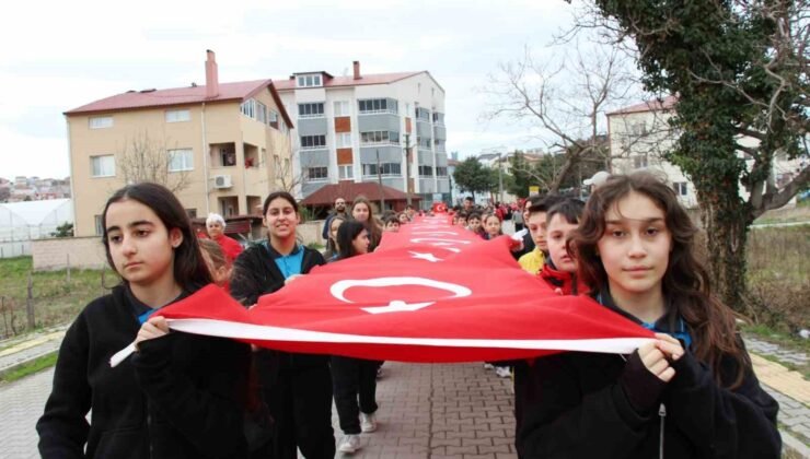 Bayrak Sevgisi Haftasında coşkulu yürüyüş