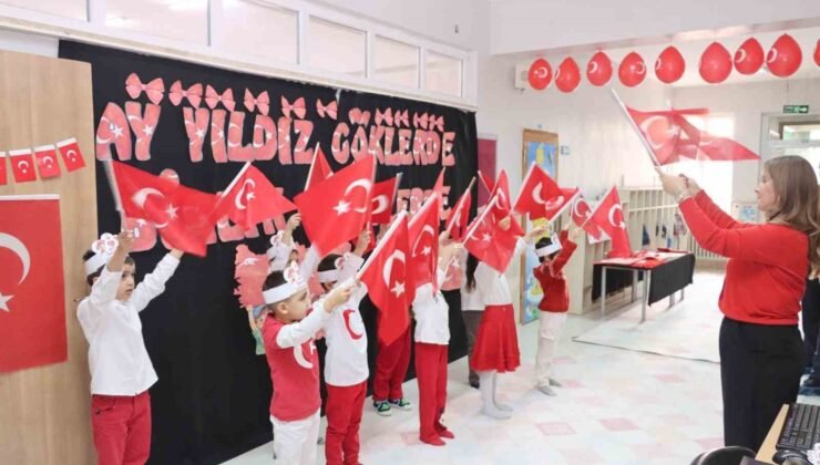 Bayrak sevgisi sınıflarda yankılandı