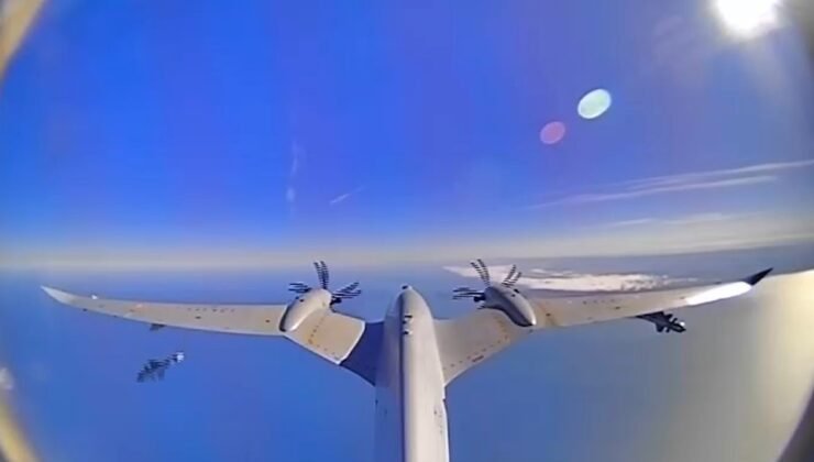 Bayraktar AKINCI’dan bir ilk: EREN mühimmatı ile hava atışında tam isabet