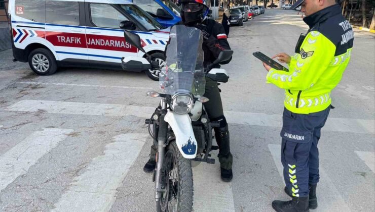 Bilecik’te motosiklet ve motorlu bisikletlere sıkı denetim