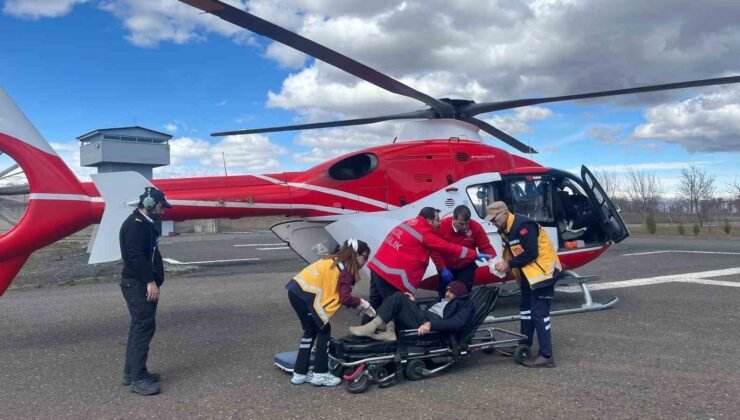 Bingöl’de helikopter ambulans diyaliz hastası havalandı