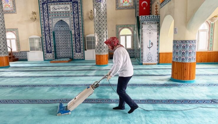 Bodrum camilerinde Ramazan temizliği