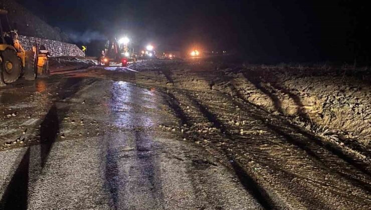 Bolu’da heyelan nedeniyle kapanan yol tekrardan ulaşıma açıldı
