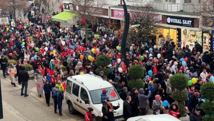 Bolu’da yüzlerce kişi ‘Ramazan Alayı’ yürüyüşünde buluştu