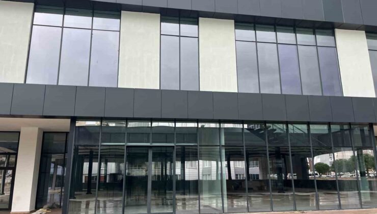 Buldan Santral Garajı ve Kapalı Pazaryerinde sona yaklaşıldı