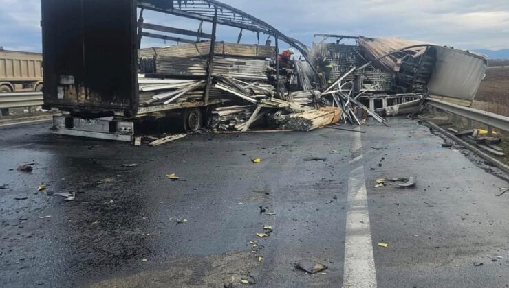 Bulgaristan’da tır kazası: 2 Türk şoför hayatını kaybetti