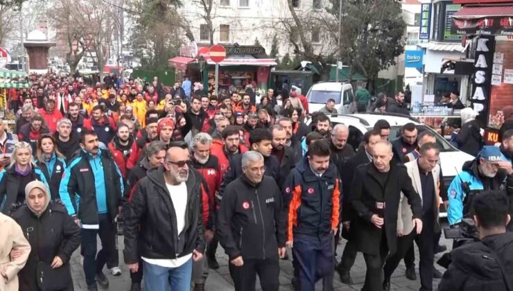 Bursa’da 6 Şubat şehitleri için sessiz yürüyüş