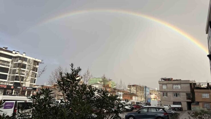 Bursa’da gökkuşağı hayran bıraktı