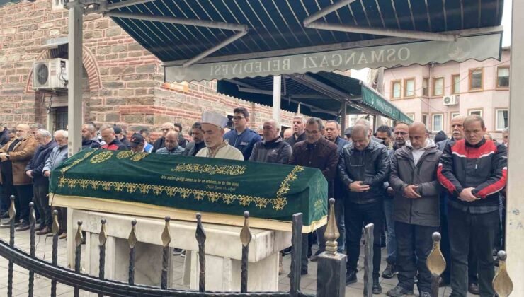 Bursa’daki feci kazada hayatını kaybeden genç adam gözyaşlarıyla uğurlandı