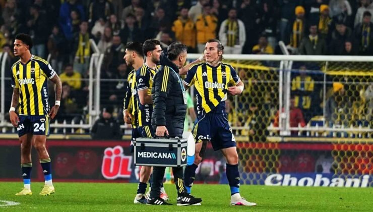 Çağlar Söyüncü ve Oosterwolde, Kasımpaşa maçının ilk yarısında sakatlanarak çıktı