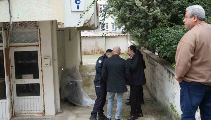 Çay içmek için geldiği dükkânın açılmasını motosikletinin üzerinde beklerken hayatını kaybetti