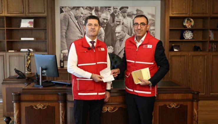 Çekmeköy Belediye Başkanı Orhan Çerkez ve eşinden Gazze’ye destek