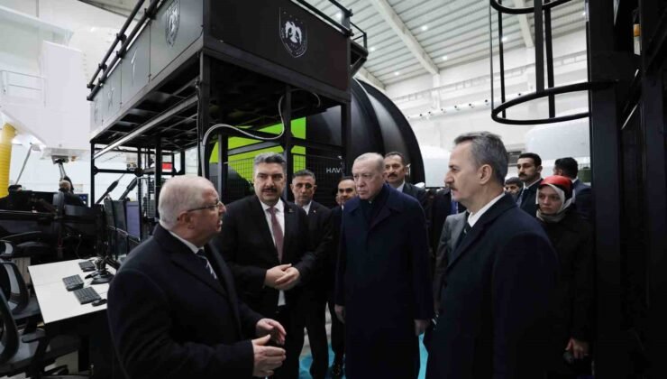 Cumhurbaşkanı Erdoğan: “Artık kendi teknolojisini tasarlayan, kendi yazılımını üreten ve ürettiklerini tüm dünyaya ihraç eden bir Türkiye var”