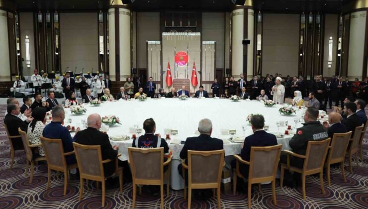 Cumhurbaşkanı Erdoğan: “Biz toplumun her kesiminin hak ve özgürlüklerini genişletmeye odaklanıyoruz”