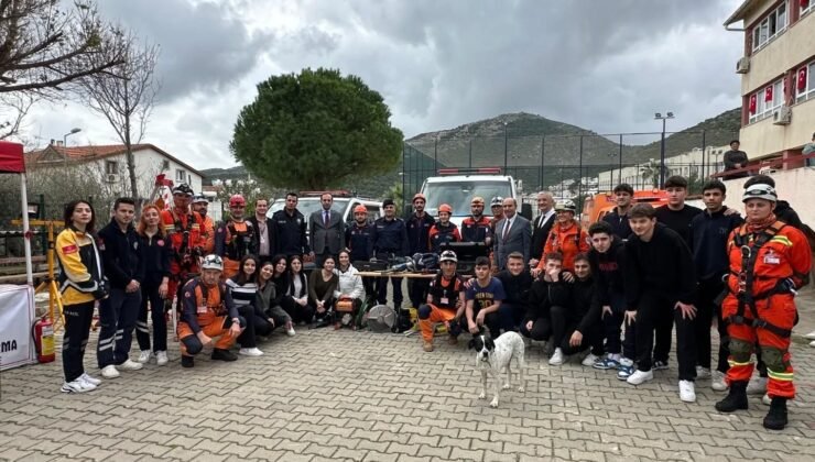 Datça’da deprem tahliye tatbikatı gerçekleştirildi
