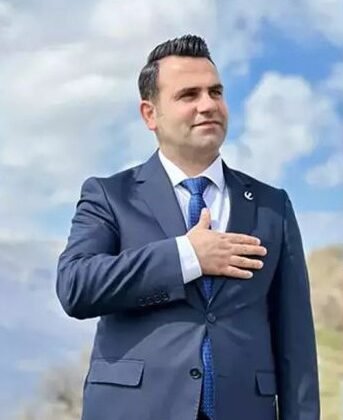 Derecik Belediye Başkanı Hasan Dinç’in başkanlığı düştü