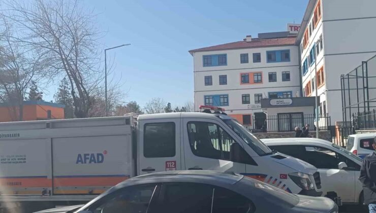 Diyarbakır’da 18 öğrenci cıva zehirlenmesi şüphesiyle hastaneye kaldırıldı