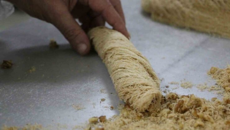 Diyarbakır’da günlük tatlı tüketimi tonları aştı: İşletmeler üç vardiyaya geçti