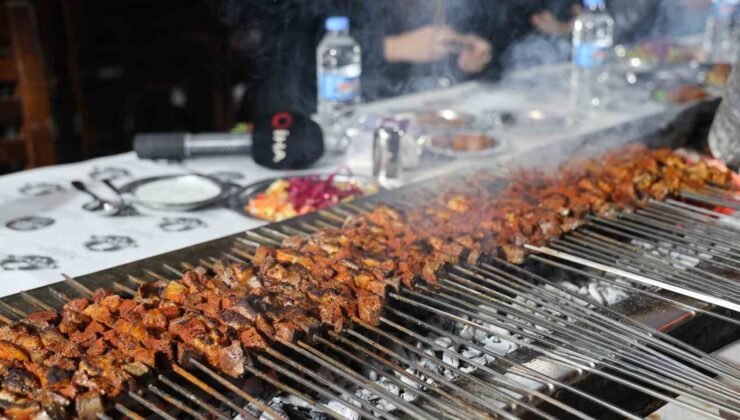 Diyarbakır’ın tescilli ciğer kebabı Ramazanda da iftar ve sahurda tüketiliyor