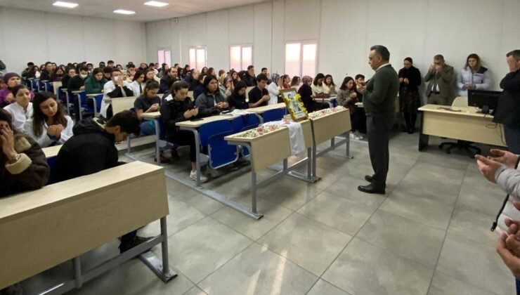 Doktor önlüğünü giyemeden vefat eden tıp öğrencisi okulunda yad edildi