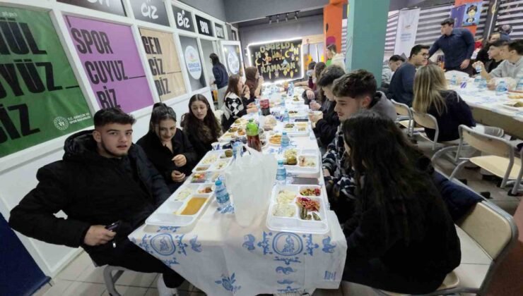 Edirne’de imece usulü iftar: Okul içinde Ramazan bereketi