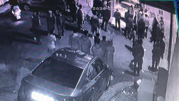 Ehliyetini ve otomobilini yeni alan sürücü depoya daldı