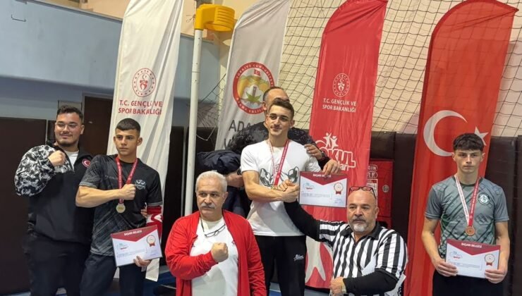 Elazığ’a bilek güreşinde 4 madalya