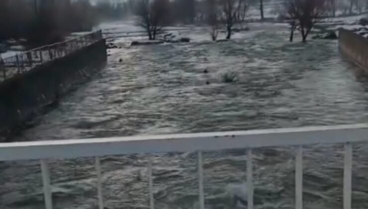 Elazığ’da kar suları eridi, dereler coştu