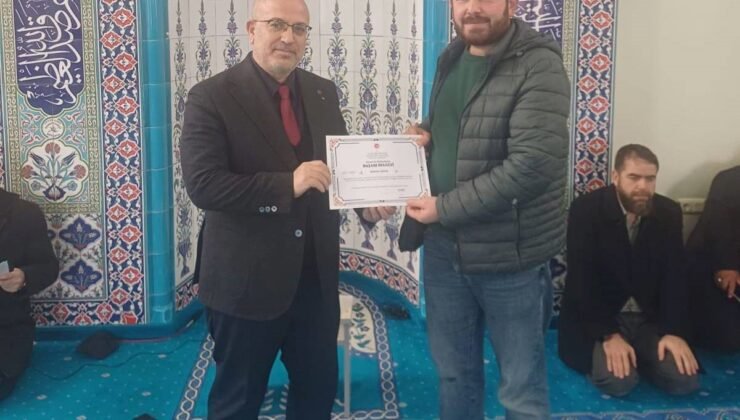 Emet’te Tashih-i Hurûf Kursunu tamamlayan din görevlilerine başarı belgesi