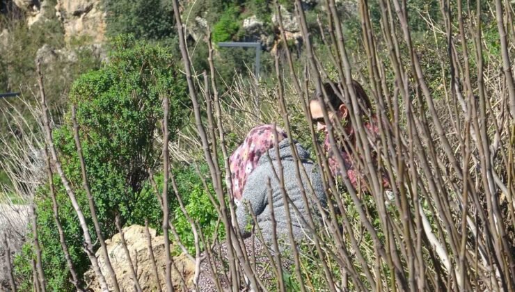 Engelli oğlu için falezlere çıktı, 2 saatte ikna edildi