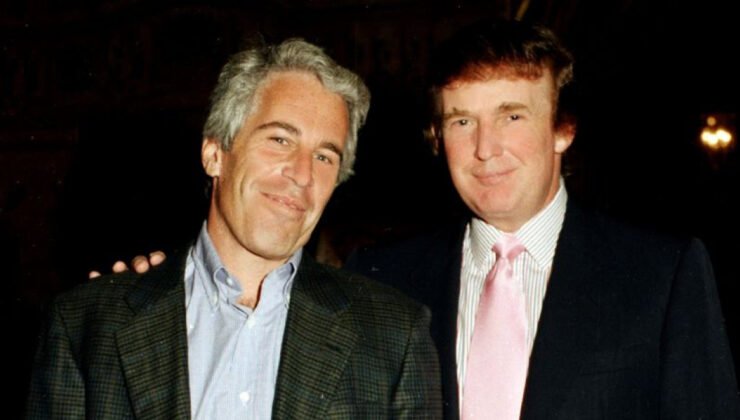 Epstein belgelerinde Donald Trump’a atıf edilen 5 bin 300 dosya bulunuyor.