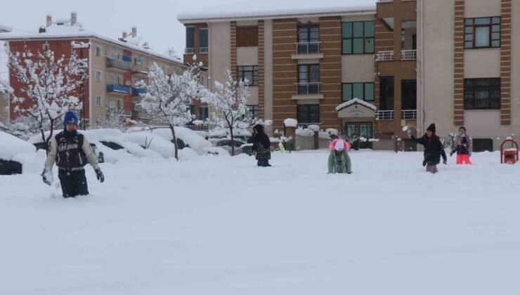 Erzincan’da eğitime kar engeli! Okullar 1 gün daha tatil