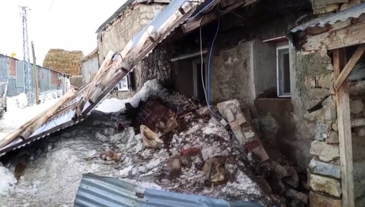 Erzincan’da fırtına çatıları uçurdu