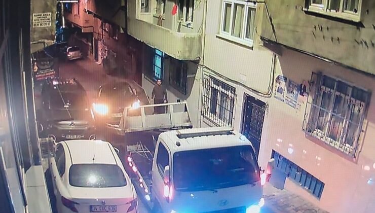 Esenler’de otomobil yüklü çekici 13 araca çarptı, 1 kişinin yaralandığı kaza kamerada