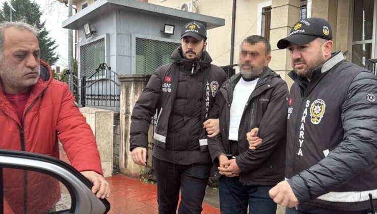Eşini ve MHP ilçe başkanını öldüren emekli polis tutuklandı