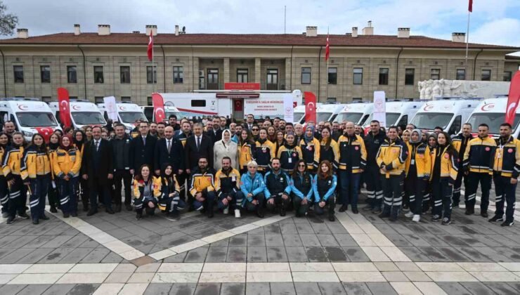 Eskişehir’de sağlık filosuna 10 yeni ambulans katıldı