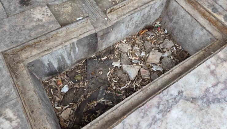 Eskişehir’de tarihi çeşmeye “Çöp” darbesi: Muhtar çareyi yazı asmakta buldu