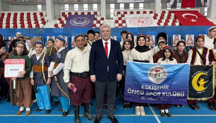 Eskişehirli okçular Türkiye Şampiyonası’ndan dereceyle döndü