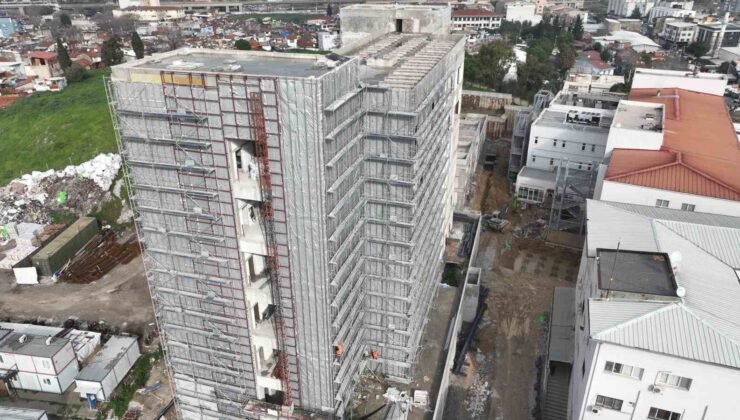 Eşrefpaşa Hastanesi’nin yeni binasında sona doğru