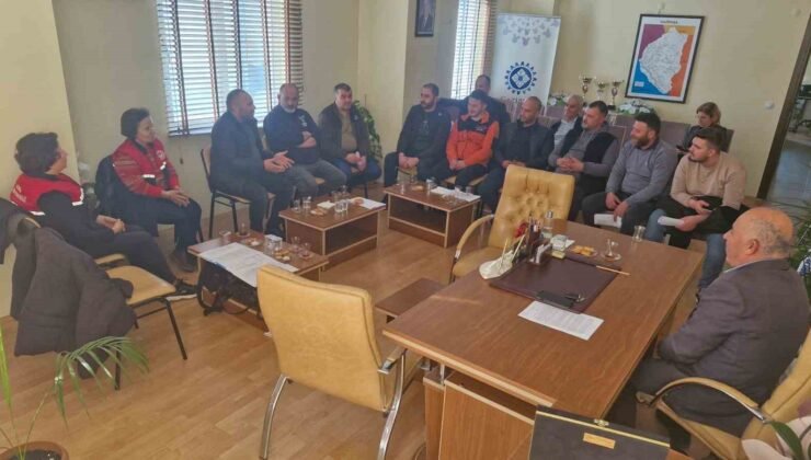 Gazipaşa’da kasaplara tüketici sağlıyla ilgili yönetmelik anlatıldı