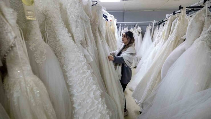 Gelinlik hayali İzmir’de ücretsiz gerçek oluyor